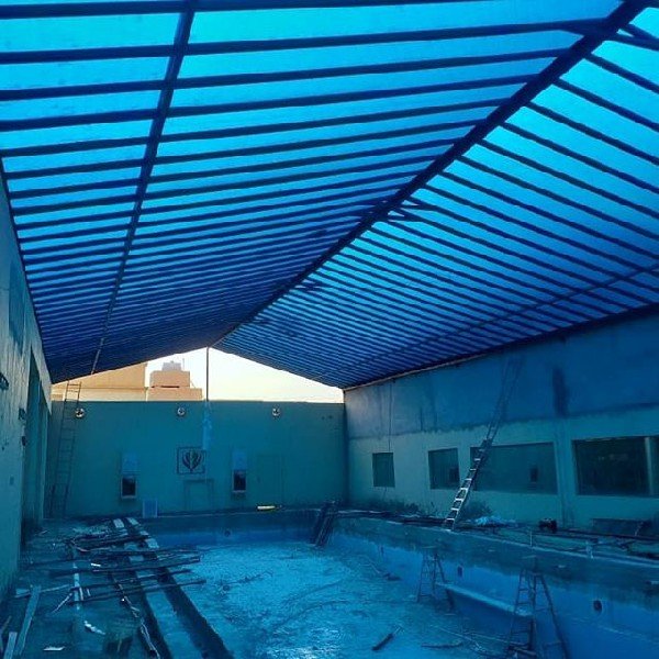 مظلات مسابح